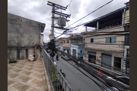 Casa à venda com 130m², 8 quartos e 2 vagas Casa à venda com 130m², 8 quartos e 2 vagasVaranda