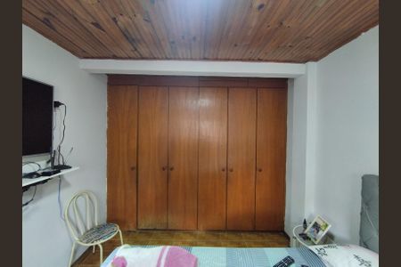 Casa à venda com 130m², 8 quartos e 2 vagas Casa à venda com 130m², 8 quartos e 2 vagasSuite