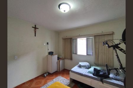 Casa à venda com 130m², 8 quartos e 2 vagas Casa à venda com 130m², 8 quartos e 2 vagasQuarto