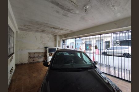 Casa à venda com 130m², 8 quartos e 2 vagas Casa à venda com 130m², 8 quartos e 2 vagasGaragem