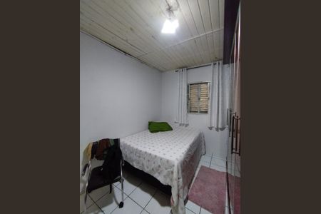 Casa à venda com 130m², 8 quartos e 2 vagas Casa à venda com 130m², 8 quartos e 2 vagasQuarto