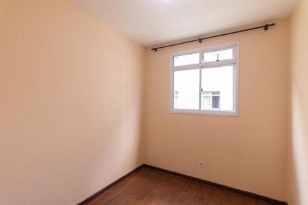 Quarto 1 de apartamento para alugar com 2 quartos, 43m² em Tatuquara, Curitiba