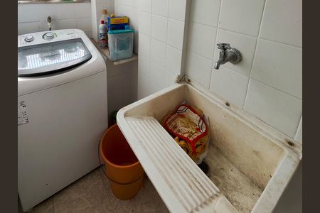 Apartamento à venda com 77m², 2 quartos e sem vaga Apartamento à venda com 77m², 2 quartos e sem vagaÁrea de Serviço