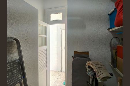 Apartamento à venda com 77m², 2 quartos e sem vaga Apartamento à venda com 77m², 2 quartos e sem vagaQuarto de Serviço