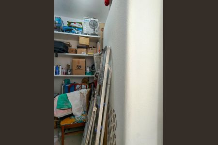 Apartamento à venda com 77m², 2 quartos e sem vaga Apartamento à venda com 77m², 2 quartos e sem vagaQuarto de Serviço