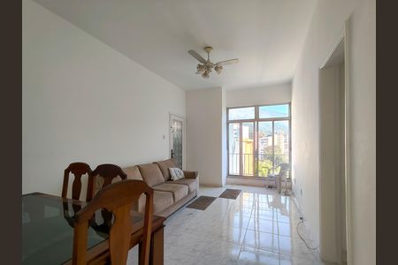 Apartamento à venda com 77m², 2 quartos e sem vaga Apartamento à venda com 77m², 2 quartos e sem vagaSala