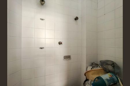 Apartamento à venda com 77m², 2 quartos e sem vaga Apartamento à venda com 77m², 2 quartos e sem vagaBanheiro de serviço