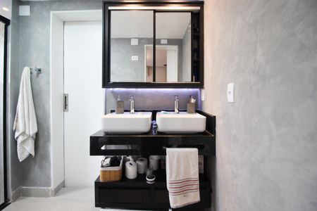 Apartamento à venda com 110m², 3 quartos e 1 vaga Apartamento à venda com 110m², 3 quartos e 1 vagaBanheiro