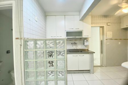 Apartamento para alugar com 83m², 2 quartos e 2 vagasCozinha