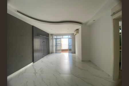 Sala  de apartamento para alugar com 2 quartos, 83m² em Copacabana, Rio de Janeiro