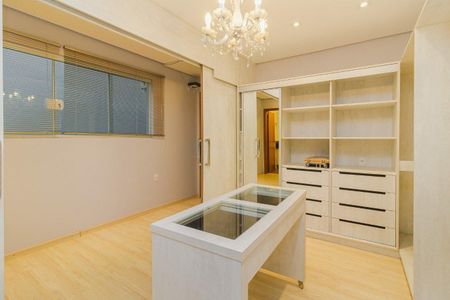 Quarto 2 de casa para alugar com 3 quartos, 200m² em Petrópolis, Porto Alegre