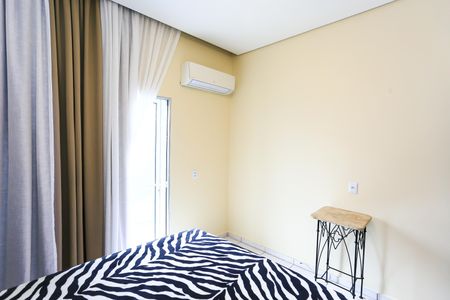 quarto 1 de casa para alugar com 2 quartos, 75m² em Jardim Maria Rosa, Taboão da Serra