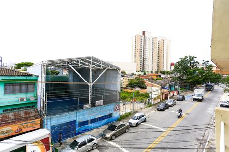 vista  de casa para alugar com 2 quartos, 75m² em Jardim Maria Rosa, Taboão da Serra