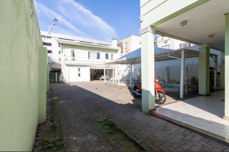 Casa para alugar com 330m², 5 quartos e 8 vagas Casa para alugar com 330m², 5 quartos e 8 vagasÁrea Comum