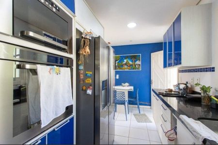 Cozinha  de casa para alugar com 5 quartos, 330m² em Tristeza, Porto Alegre