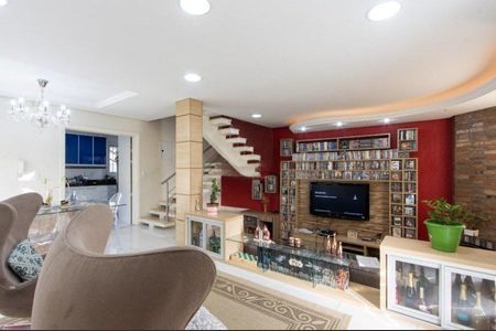 Sala  de casa para alugar com 5 quartos, 330m² em Tristeza, Porto Alegre