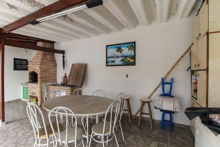 Casa à venda com 162m², 2 quartos e 1 vagaÁrea gourmet