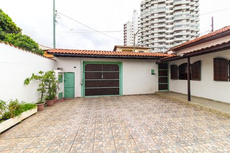 Casa à venda com 162m², 2 quartos e 1 vagaQuintal