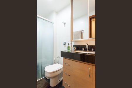 Apartamento à venda com 134m², 3 quartos e 4 vagasBanheiro da Suíte