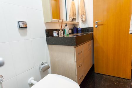 Apartamento à venda com 134m², 3 quartos e 4 vagasBanheiro da Suíte