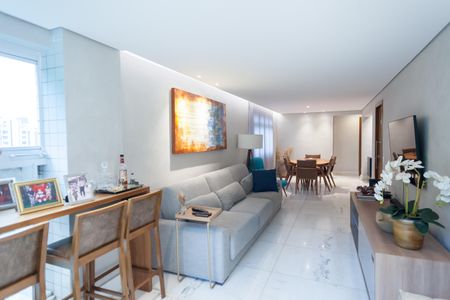 Apartamento à venda com 134m², 3 quartos e 4 vagassala