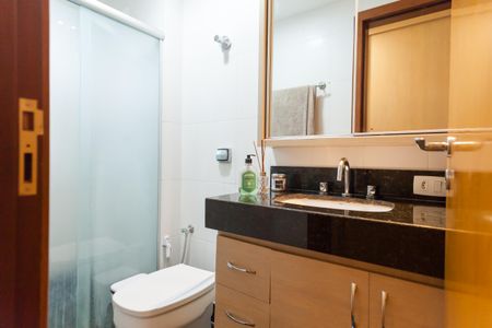 Apartamento à venda com 134m², 3 quartos e 4 vagasBanheiro da Suíte