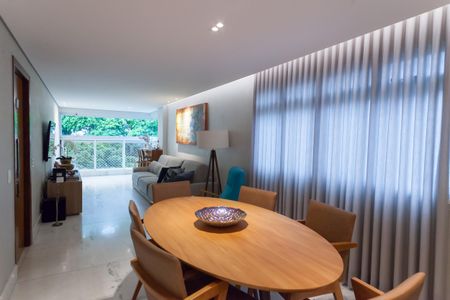 Apartamento à venda com 134m², 3 quartos e 4 vagassala