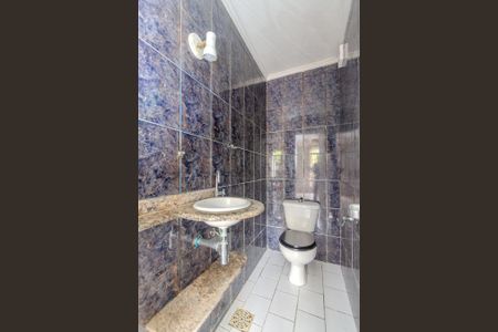 Casa para alugar com 200m², 4 quartos e 2 vagasLavabo