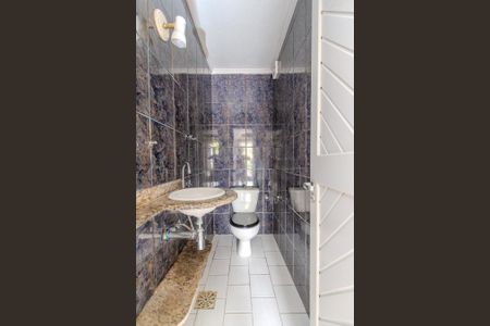 Casa para alugar com 200m², 4 quartos e 2 vagasLavabo