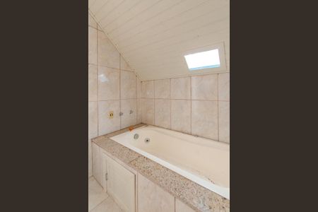 Casa para alugar com 200m², 4 quartos e 2 vagasBanheiro da Suíte