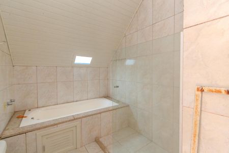 Casa para alugar com 200m², 4 quartos e 2 vagasBanheiro da Suíte