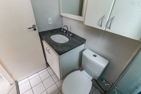 Apartamento à venda com 61m², 3 quartos e 1 vaga Apartamento à venda com 61m², 3 quartos e 1 vagaBanheiro da Suíte