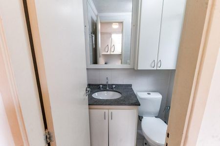 Apartamento à venda com 61m², 3 quartos e 1 vaga Apartamento à venda com 61m², 3 quartos e 1 vagaBanheiro da Suíte