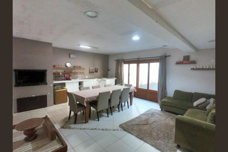 Casa para alugar com 3 quartos, 290m² em Passo d’Areia, Porto Alegre