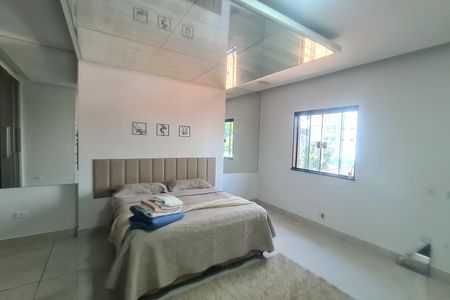 Casa para alugar com 250m², 3 quartos e 2 vagasSuíte 