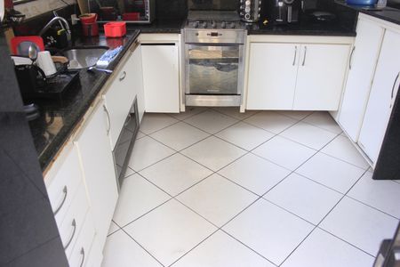 Casa para alugar com 250m², 3 quartos e 2 vagasCozinha 