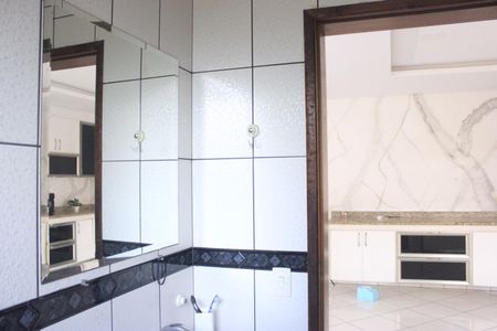 Casa para alugar com 250m², 3 quartos e 2 vagasLavabo 