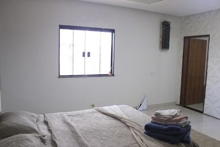 Casa para alugar com 250m², 3 quartos e 2 vagasSuíte 