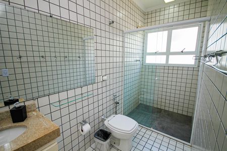 Casa para alugar com 370m², 4 quartos e 4 vagasBanheiro da Suíte 3