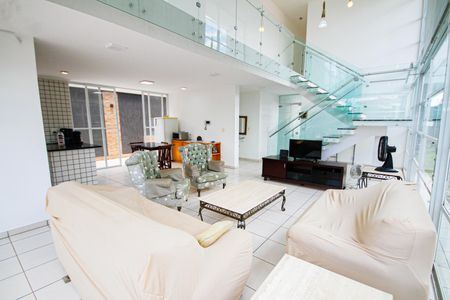 Casa para alugar com 370m², 4 quartos e 4 vagasSala