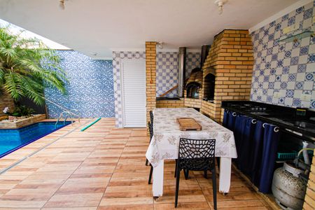 Casa para alugar com 370m², 4 quartos e 4 vagasChurrasqueira