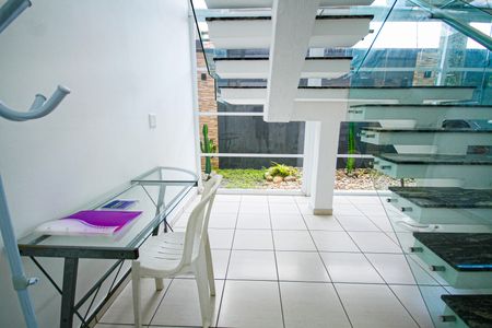 Casa para alugar com 370m², 4 quartos e 4 vagasLavabo