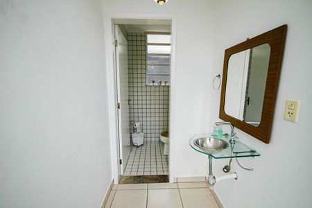 Casa para alugar com 370m², 4 quartos e 4 vagasLavabo