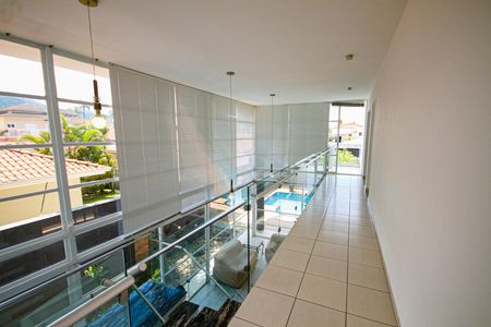 Casa para alugar com 370m², 4 quartos e 4 vagasCorredor