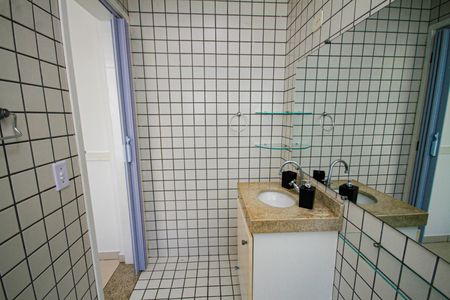 Casa para alugar com 370m², 4 quartos e 4 vagasBanheiro da Suíte 3