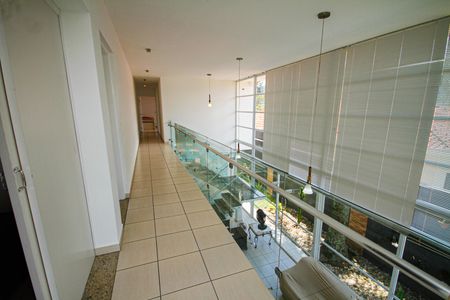 Casa para alugar com 370m², 4 quartos e 4 vagasCorredor