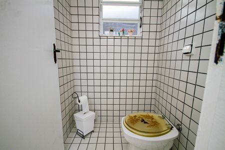 Casa para alugar com 370m², 4 quartos e 4 vagasLavabo