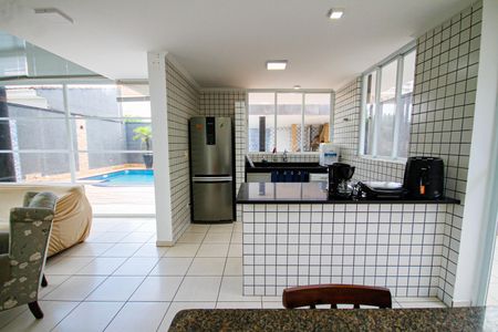 Casa para alugar com 370m², 4 quartos e 4 vagasCozinha