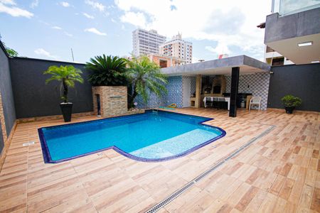 Casa para alugar com 370m², 4 quartos e 4 vagasPiscina