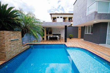 Casa para alugar com 370m², 4 quartos e 4 vagasPiscina